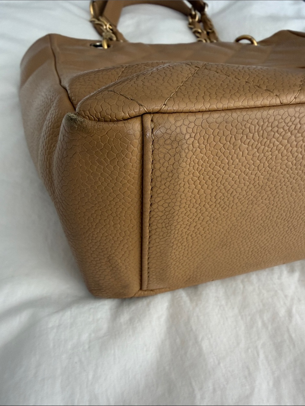 CHANEL Vintage Caviar Quilted Tan Leather Shoulder Tote with Gold Chain Straps - Picture 4 of 16